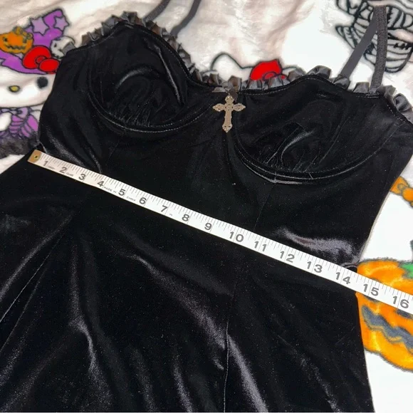 ***SOLD on Depop🕷️🖤 - Picture 4 of 5